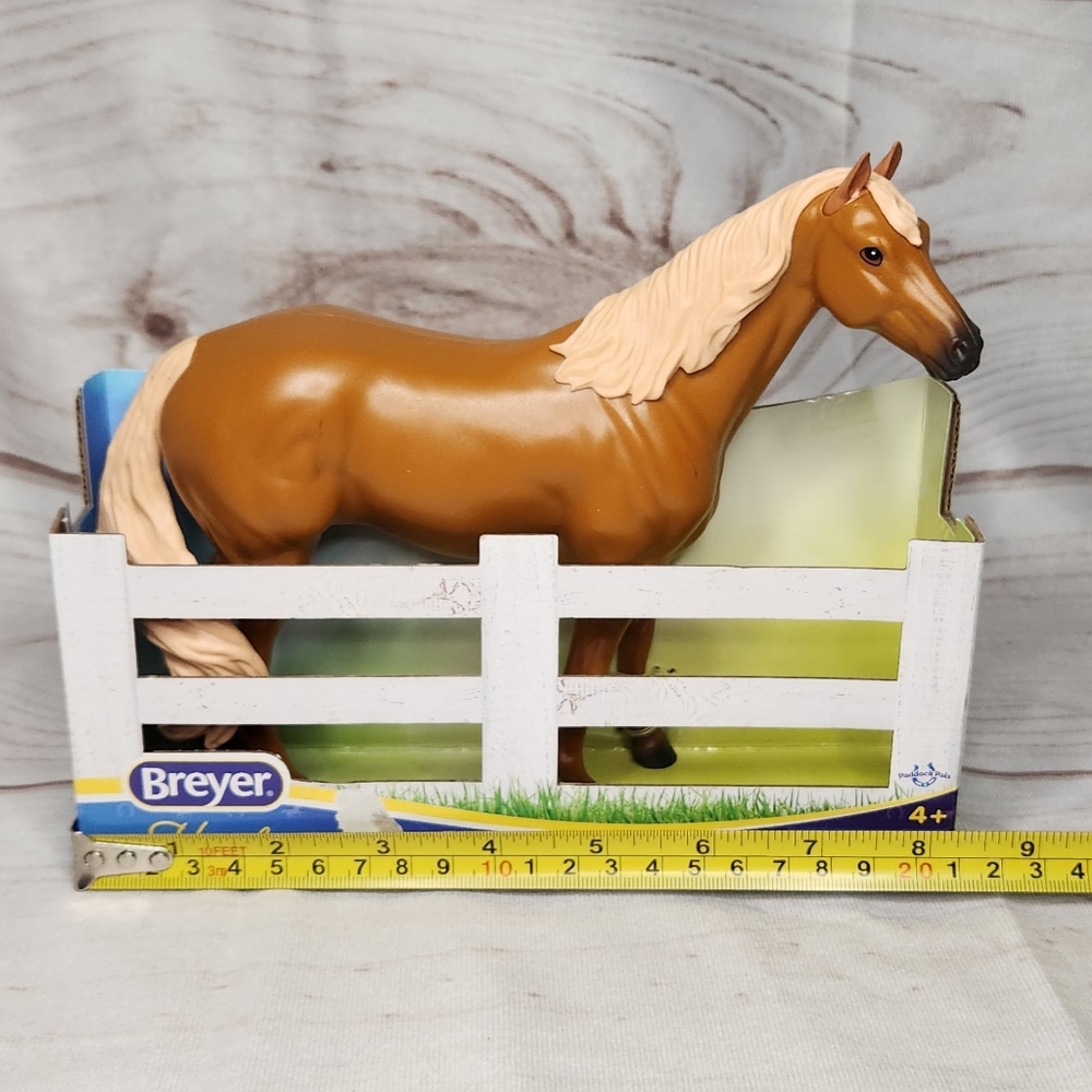 New In Package Welcome To World Of Breyer Horses 'Hazel' Golden Palomino